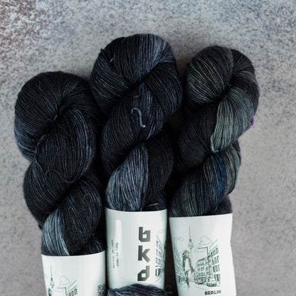BKD Yarn, Hand dyed yarn Germany, Colourway: Black Cat Brings Luck