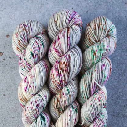 Hand dyed yarn, BKD Wonder DK