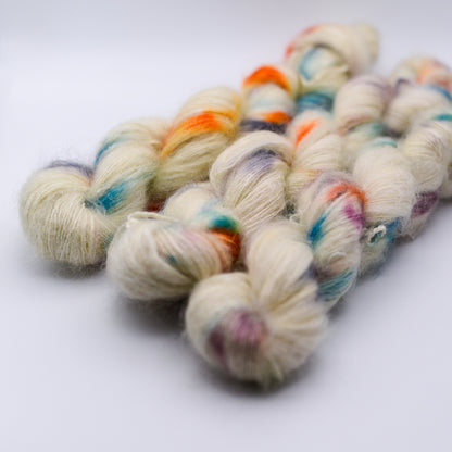 Hand dyed yarn, Colourway: Milky Way